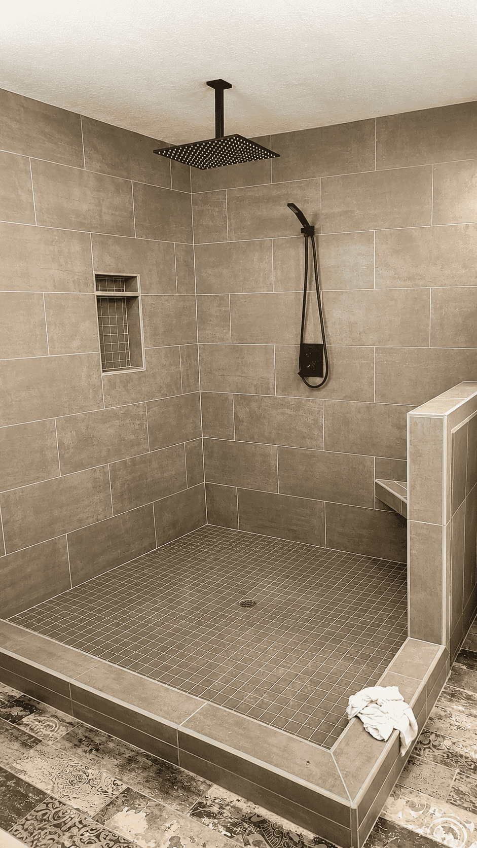 Walk In Shower & Bench
